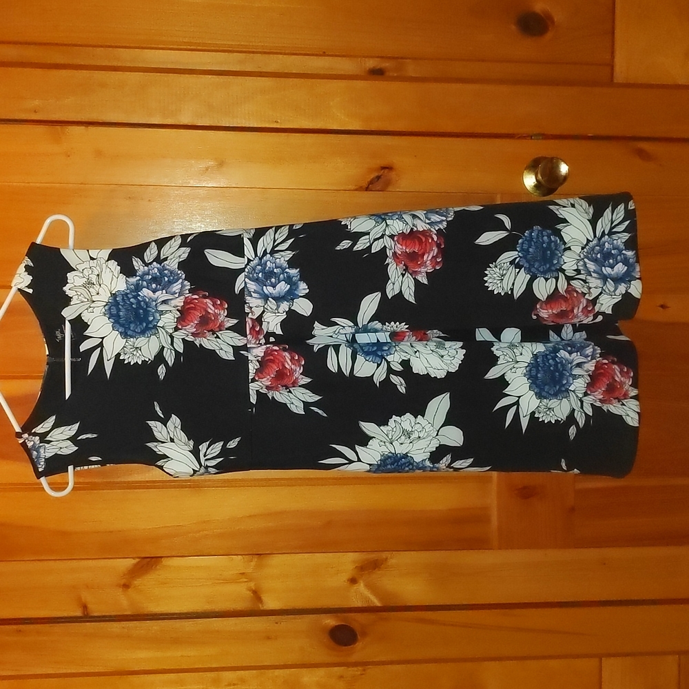 Taylor for A Pea in the Pod floral maternity dress